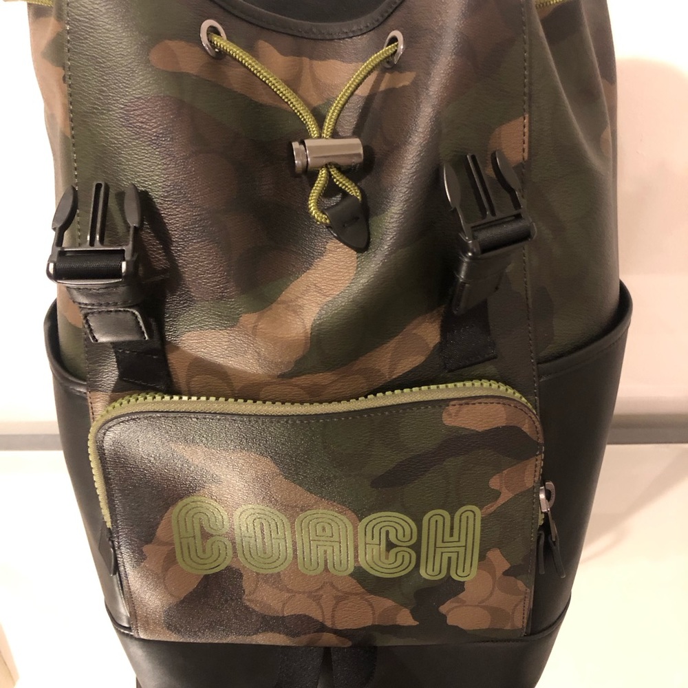 Coach camouflage leather back pack - Picture 4 of 8